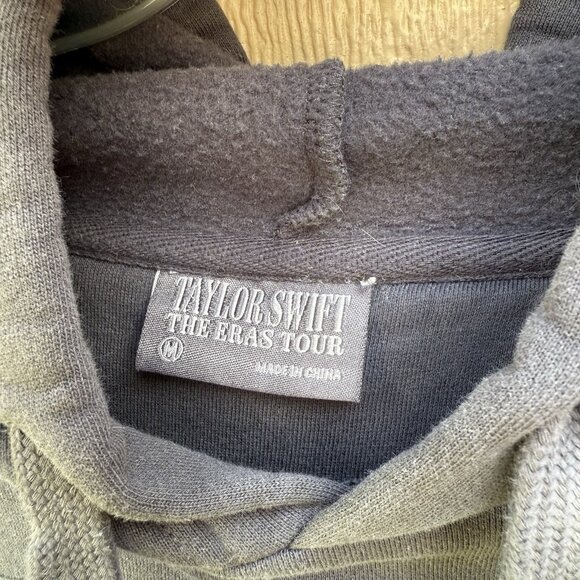 Taylor Swift The Eras Tour Black Hoodie Size Medium Pullover Concert Merch - Picture 7 of 8